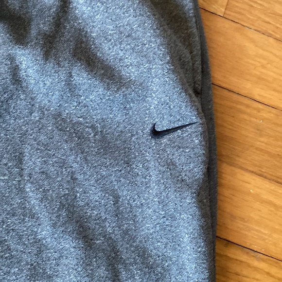 Nike Sweatpants Gray size medium - Picture 3 of 4